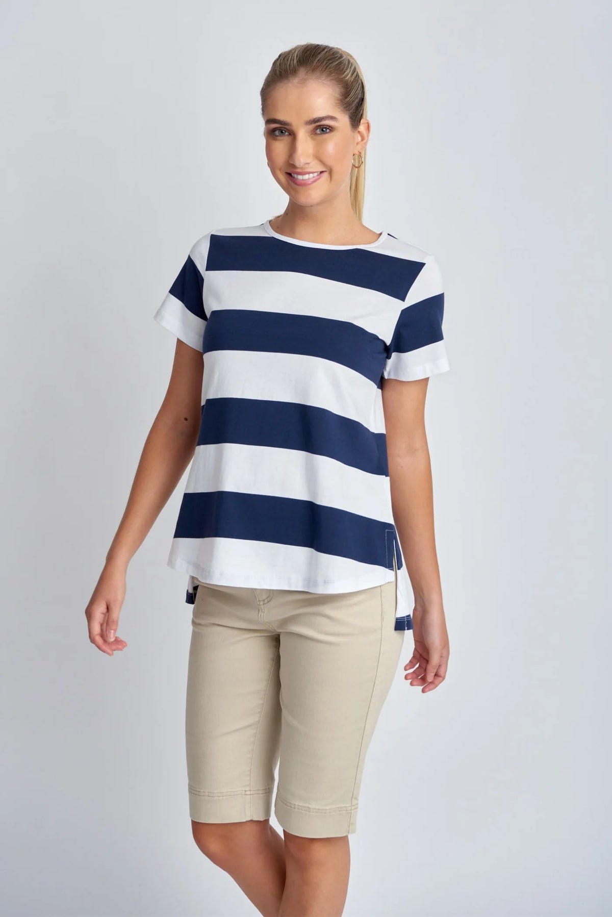 STRIPE A LINE TEE