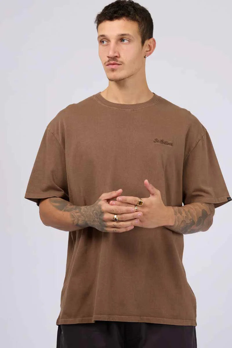 ESSENTIAL SCRIPT TEE