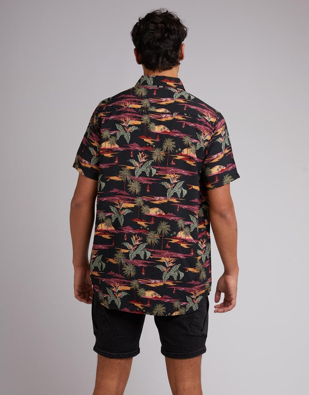 ISLAND HOPPING SHIRT