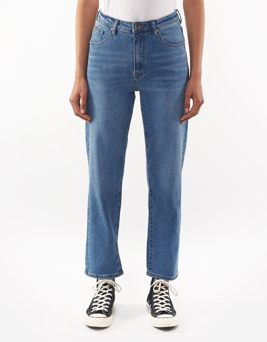 CALI STRAIGHT LEG JEAN