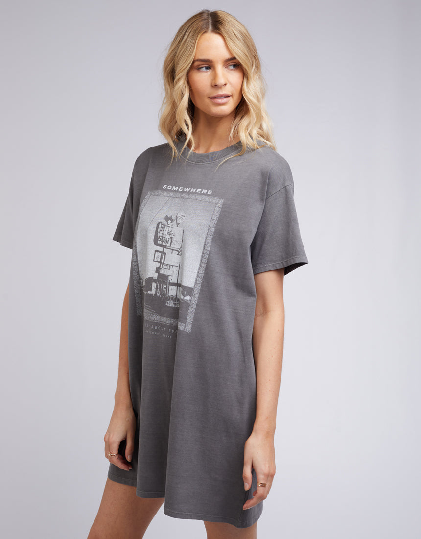 SOMEWHERE TEE DRESS