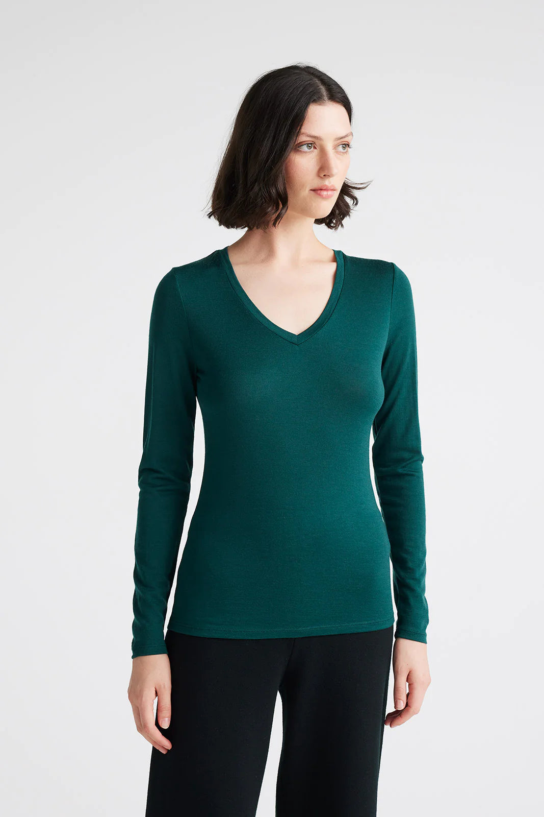 V NECK MERINO TEE